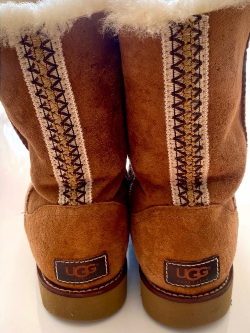 UGG SHANLEIGH SUEDE SHEEPSKIN WOMENS BOOTS‼️ Style 3216 ❤️Sz 9